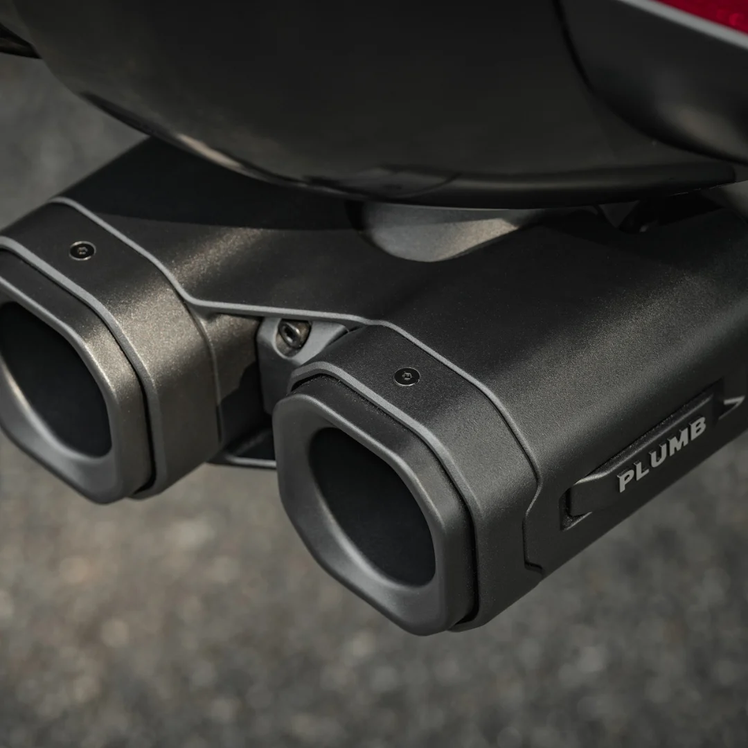 Defender exhaust upgrade kit with dry carbon inlays